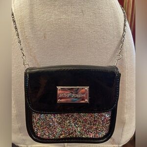 Betsey Johnson mini crossbody - coated glitter &black pleather, silver chain NWT